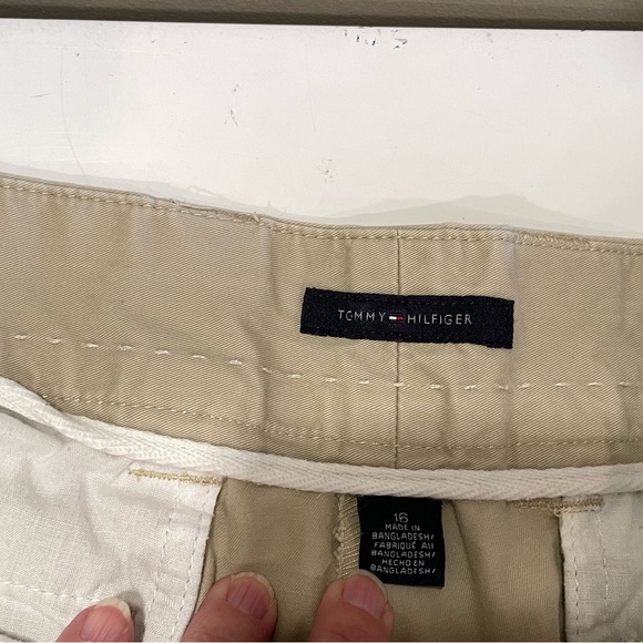 Tommy Hilfiger Khaki shorts - Picture 3 of 6